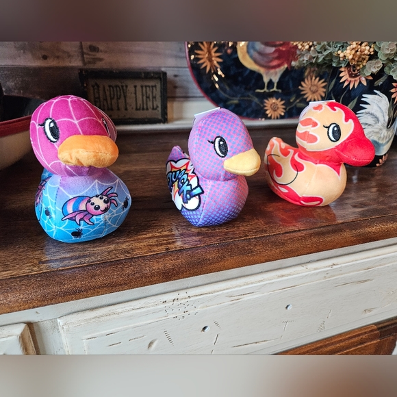 NEW Five Below Pop Soft Plush Duck Minis Blind Bag #Jeepers #Duck #Duck #Jeep - Picture 3 of 8